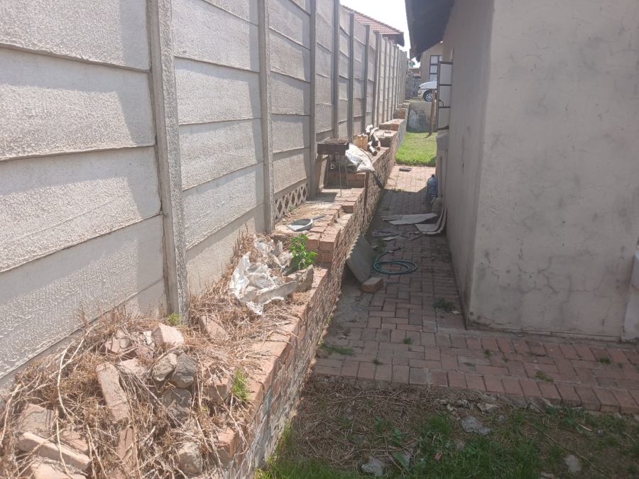 2 Bedroom Property for Sale in George Botha Park Mpumalanga