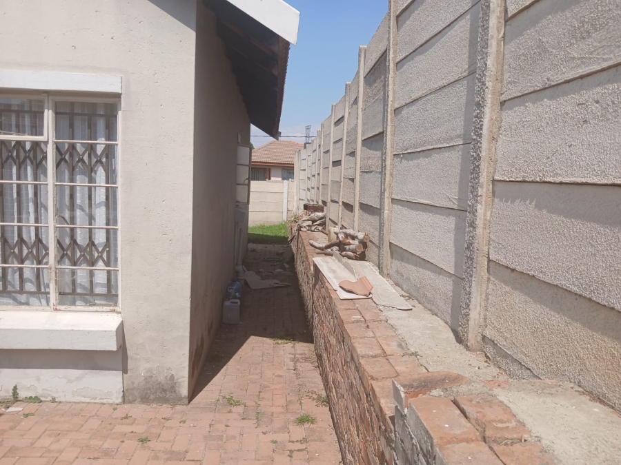 2 Bedroom Property for Sale in George Botha Park Mpumalanga