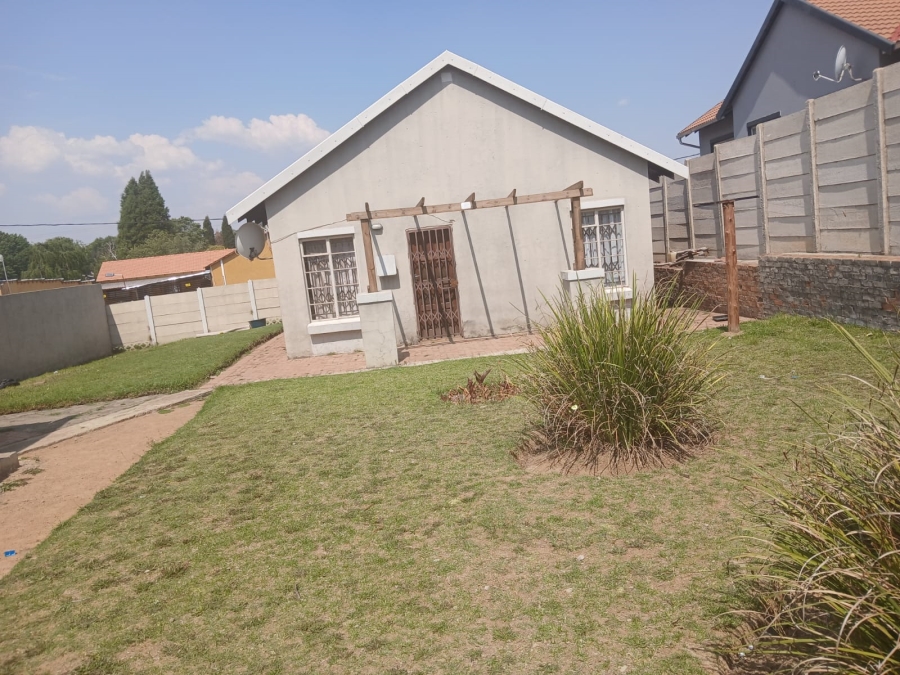 2 Bedroom Property for Sale in George Botha Park Mpumalanga