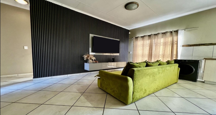 3 Bedroom Property for Sale in Nederlandpark Mpumalanga