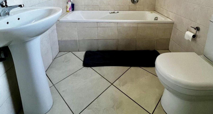 3 Bedroom Property for Sale in Nederlandpark Mpumalanga