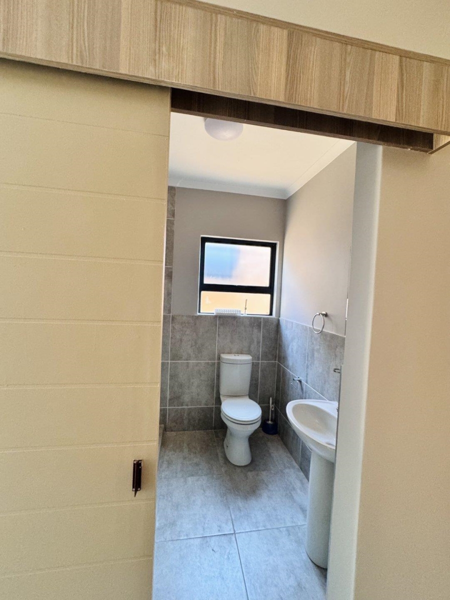 3 Bedroom Property for Sale in Die Heuwel Ext 2 Mpumalanga