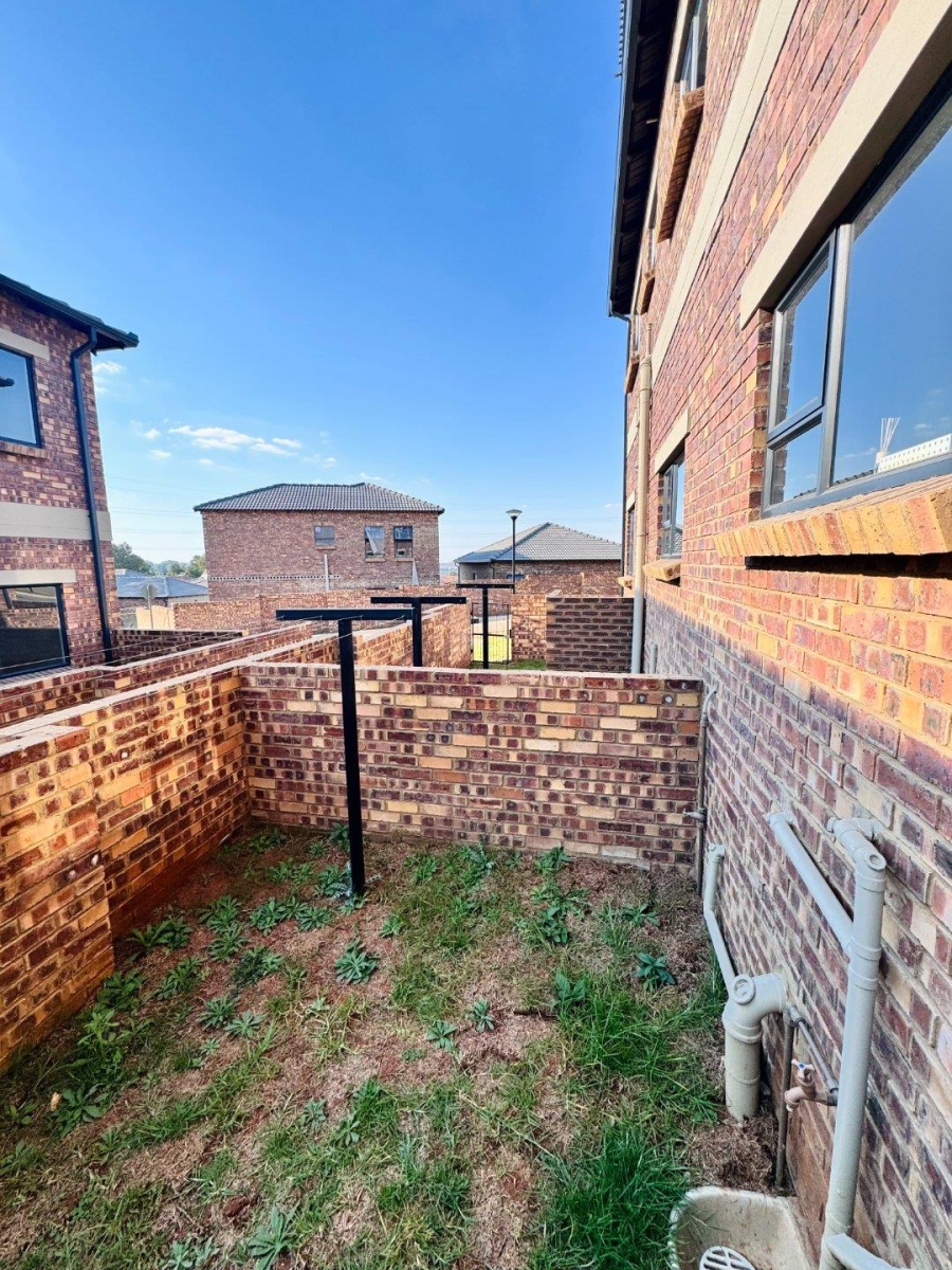 3 Bedroom Property for Sale in Die Heuwel Ext 2 Mpumalanga