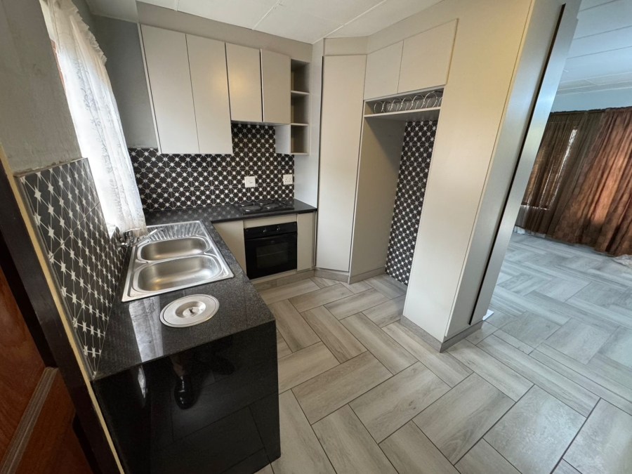 To Let 2 Bedroom Property for Rent in Model Park Mpumalanga