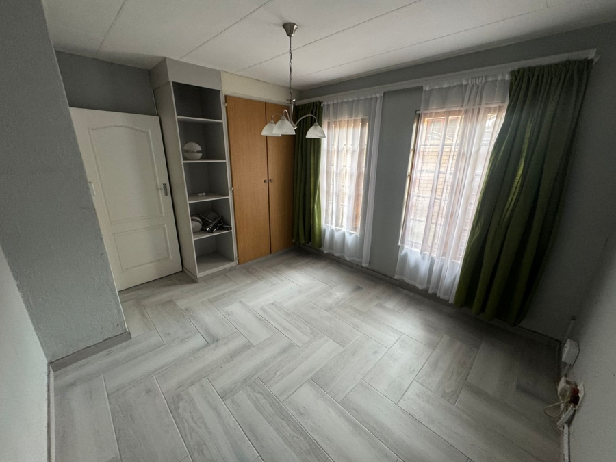 To Let 2 Bedroom Property for Rent in Model Park Mpumalanga