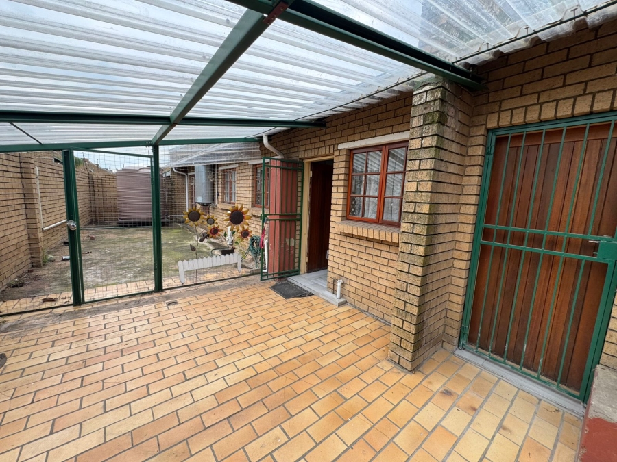 To Let 2 Bedroom Property for Rent in Model Park Mpumalanga