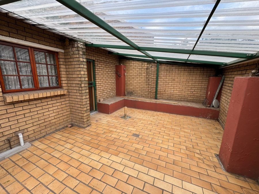 To Let 2 Bedroom Property for Rent in Model Park Mpumalanga
