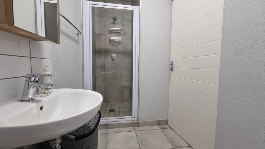 1 Bedroom Property for Sale in West Acres Ext 13 Mpumalanga