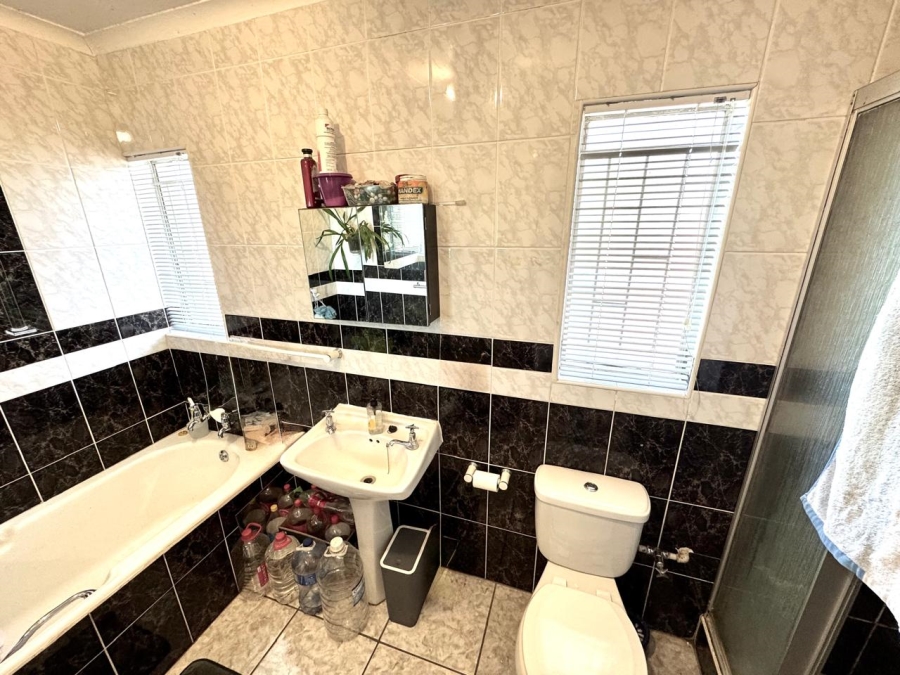 4 Bedroom Property for Sale in Sunset Park Mpumalanga