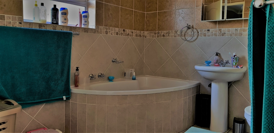 4 Bedroom Property for Sale in Sonheuwel Mpumalanga