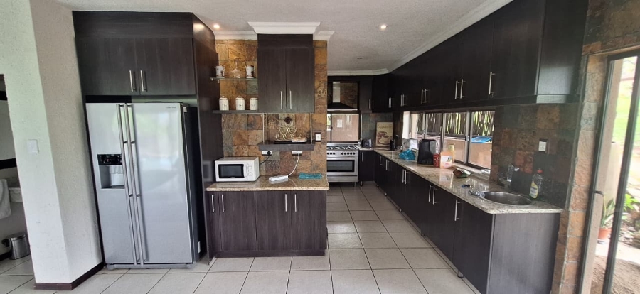 To Let 3 Bedroom Property for Rent in Ntulo Wildlife Estate Mpumalanga