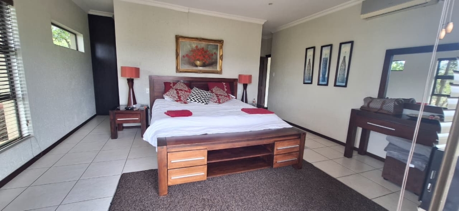 To Let 3 Bedroom Property for Rent in Ntulo Wildlife Estate Mpumalanga