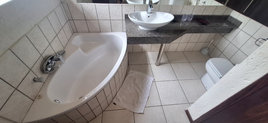 To Let 3 Bedroom Property for Rent in Ntulo Wildlife Estate Mpumalanga