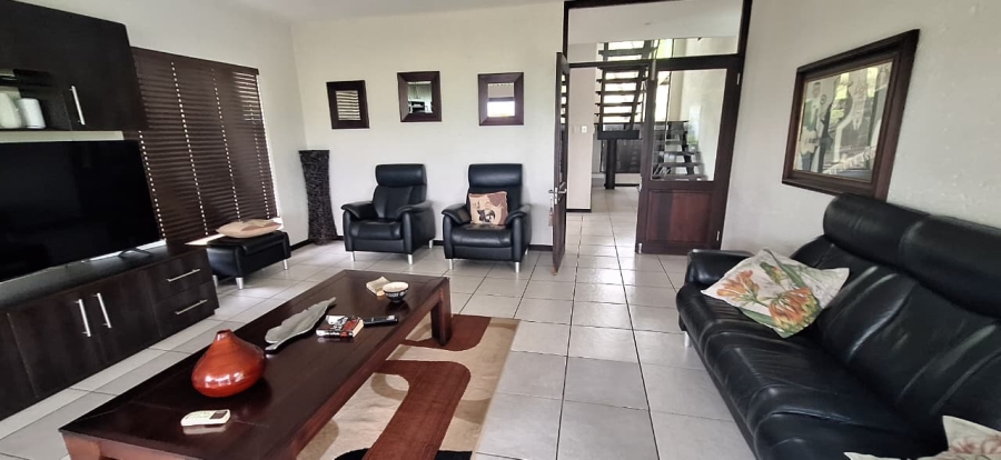 To Let 3 Bedroom Property for Rent in Ntulo Wildlife Estate Mpumalanga