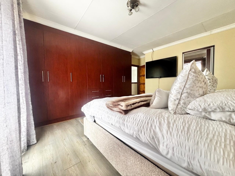 4 Bedroom Property for Sale in Noordrand Mpumalanga