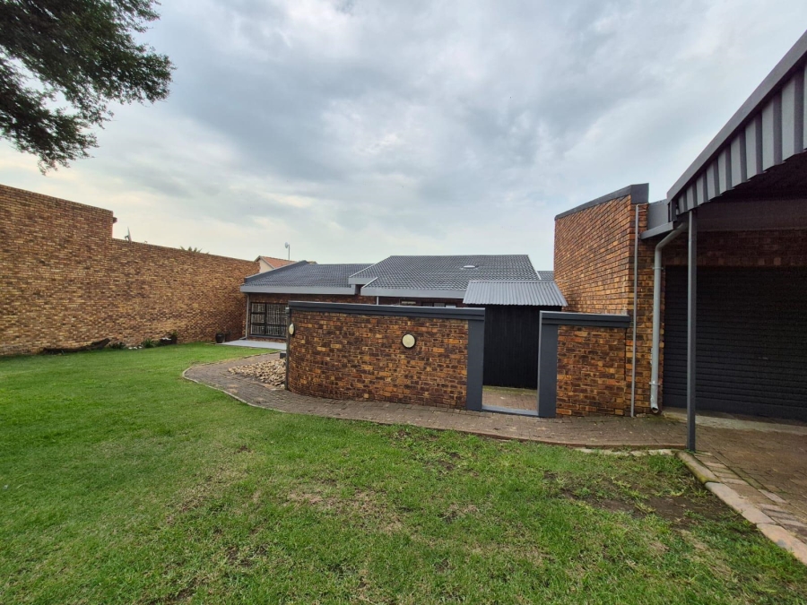 4 Bedroom Property for Sale in Kinross Mpumalanga