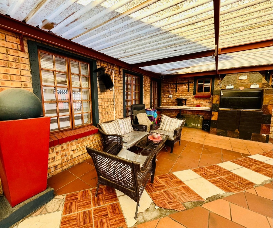 4 Bedroom Property for Sale in Embalenhle Ext 4 Mpumalanga