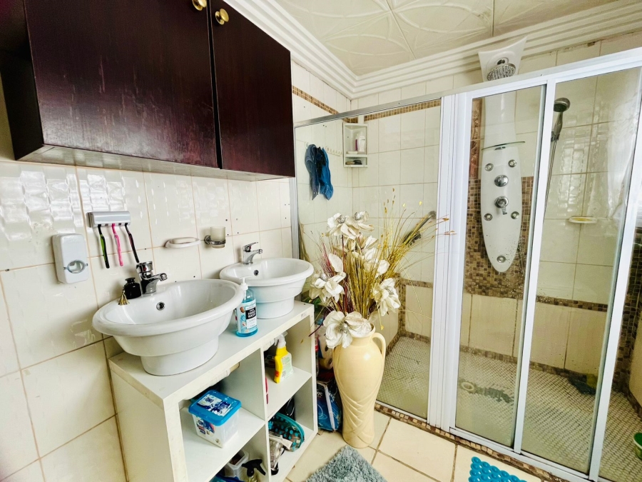 4 Bedroom Property for Sale in Embalenhle Ext 4 Mpumalanga