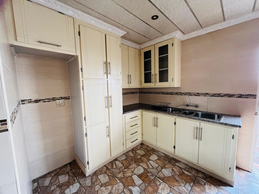 4 Bedroom Property for Sale in Embalenhle Ext 4 Mpumalanga