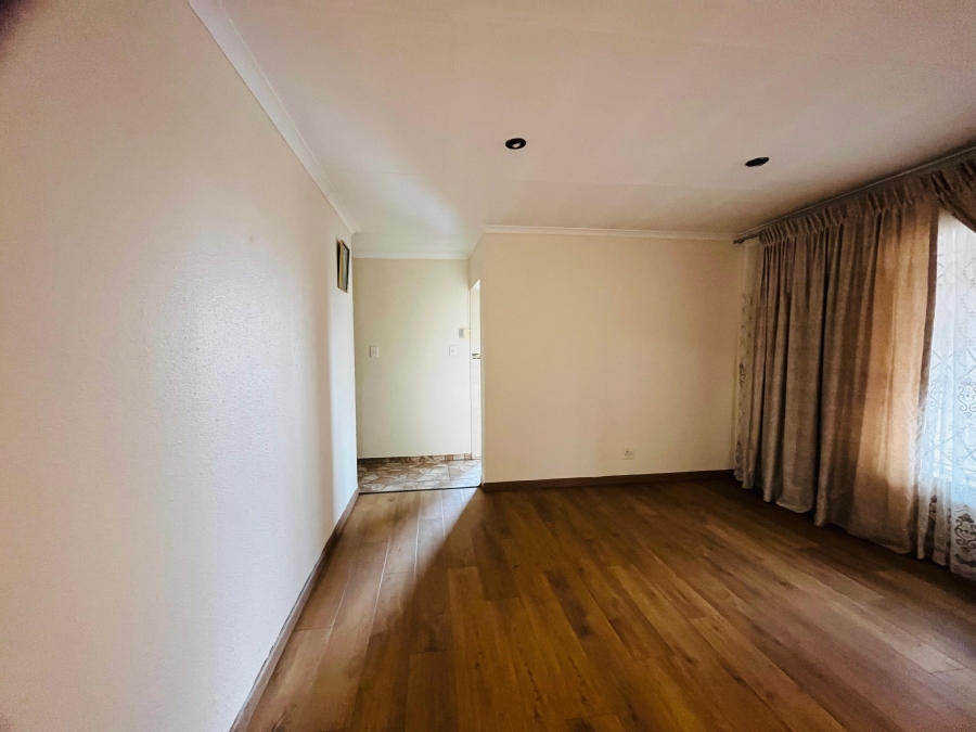 4 Bedroom Property for Sale in Embalenhle Ext 4 Mpumalanga