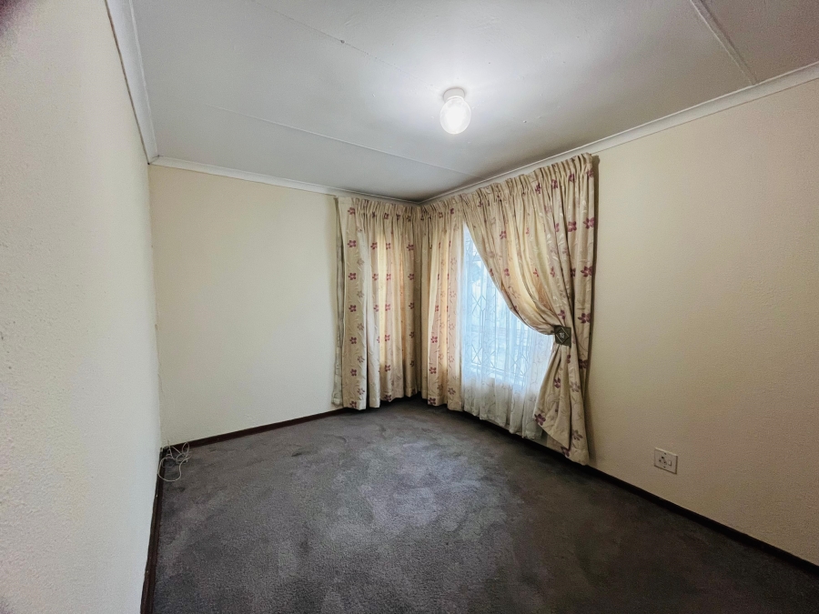 4 Bedroom Property for Sale in Embalenhle Ext 4 Mpumalanga