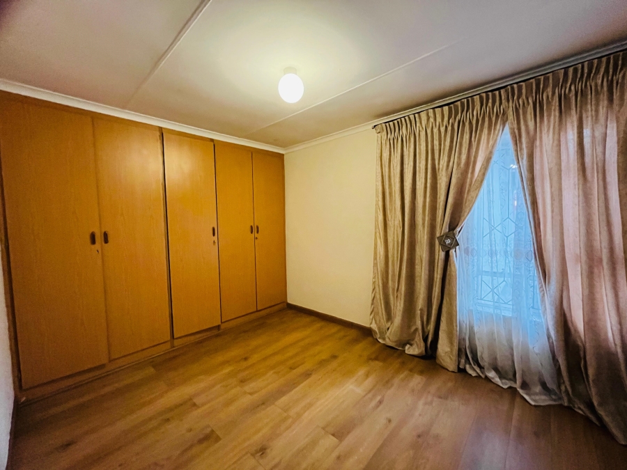 4 Bedroom Property for Sale in Embalenhle Ext 4 Mpumalanga