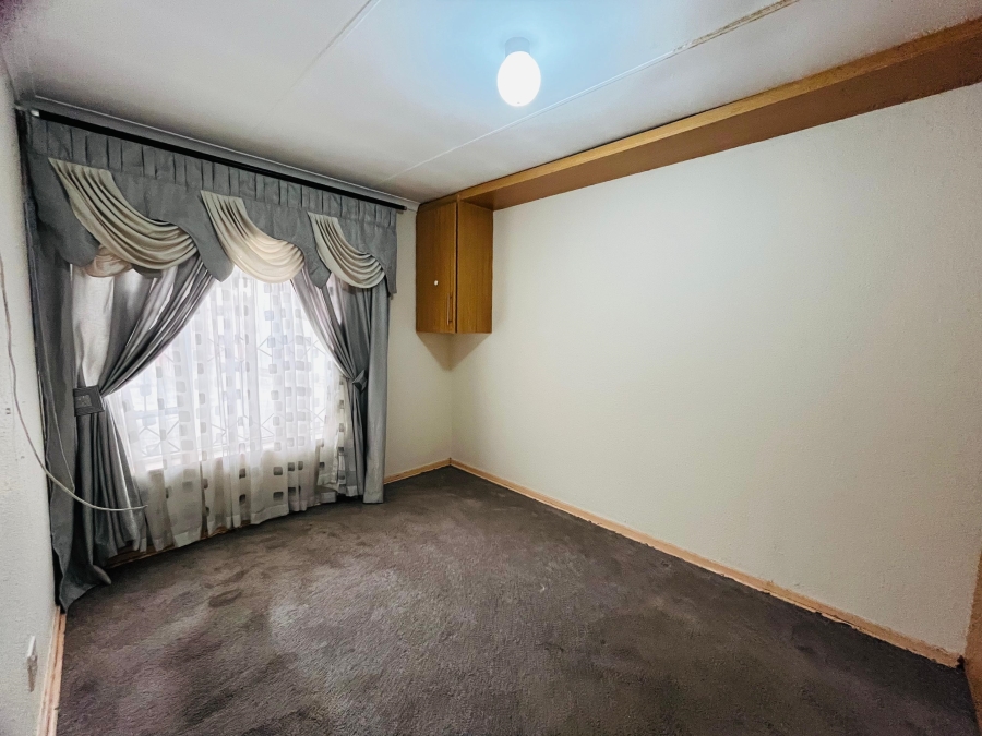 4 Bedroom Property for Sale in Embalenhle Ext 4 Mpumalanga