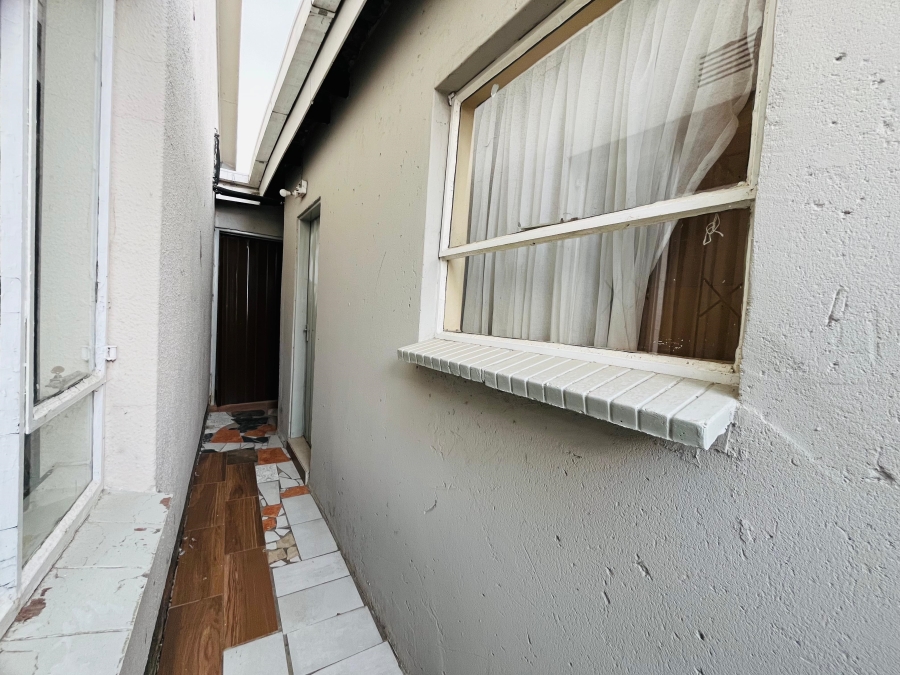 4 Bedroom Property for Sale in Embalenhle Ext 4 Mpumalanga