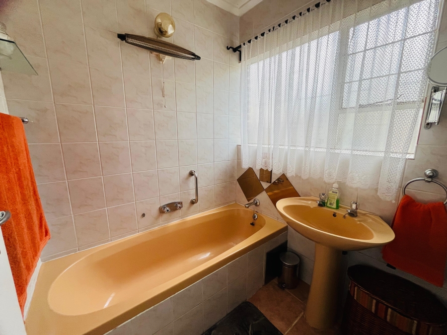 4 Bedroom Property for Sale in Leslie Mpumalanga