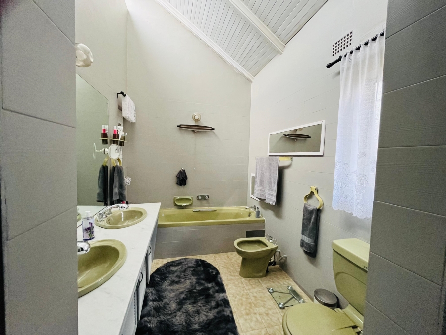 4 Bedroom Property for Sale in Leslie Mpumalanga