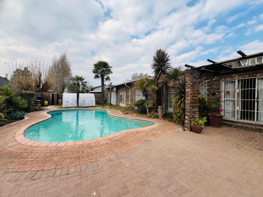 4 Bedroom Property for Sale in Leslie Mpumalanga