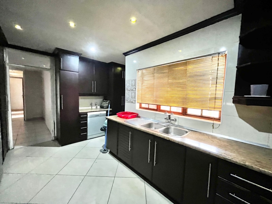 5 Bedroom Property for Sale in Secunda Mpumalanga