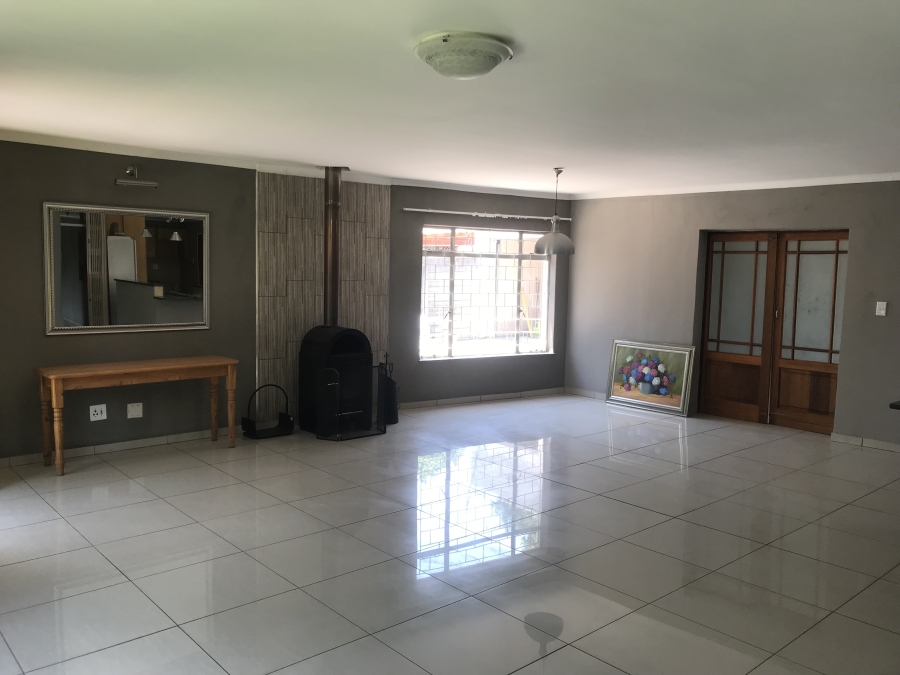 3 Bedroom Property for Sale in Cosmosrand Mpumalanga