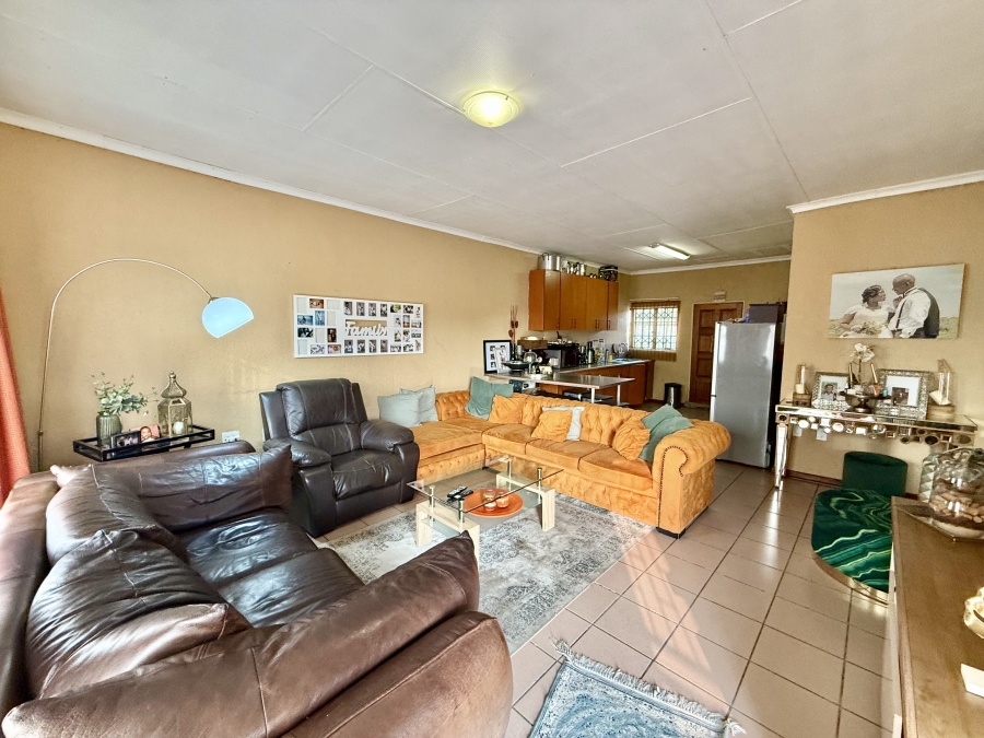 2 Bedroom Property for Sale in Cosmosrand Mpumalanga