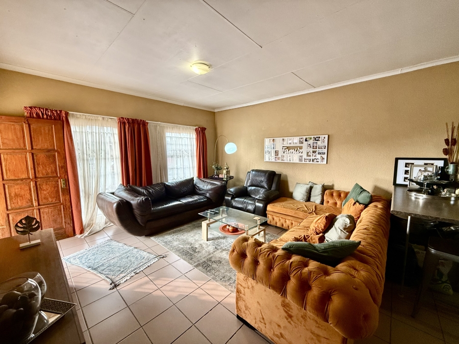 2 Bedroom Property for Sale in Cosmosrand Mpumalanga