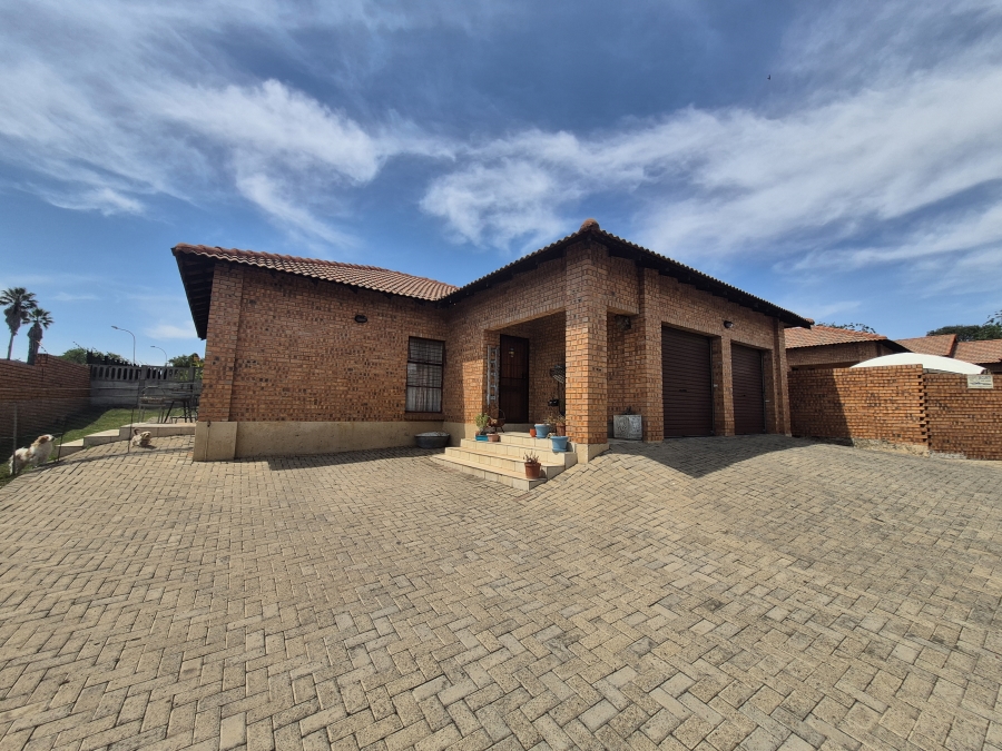2 Bedroom Property for Sale in Kinross Mpumalanga