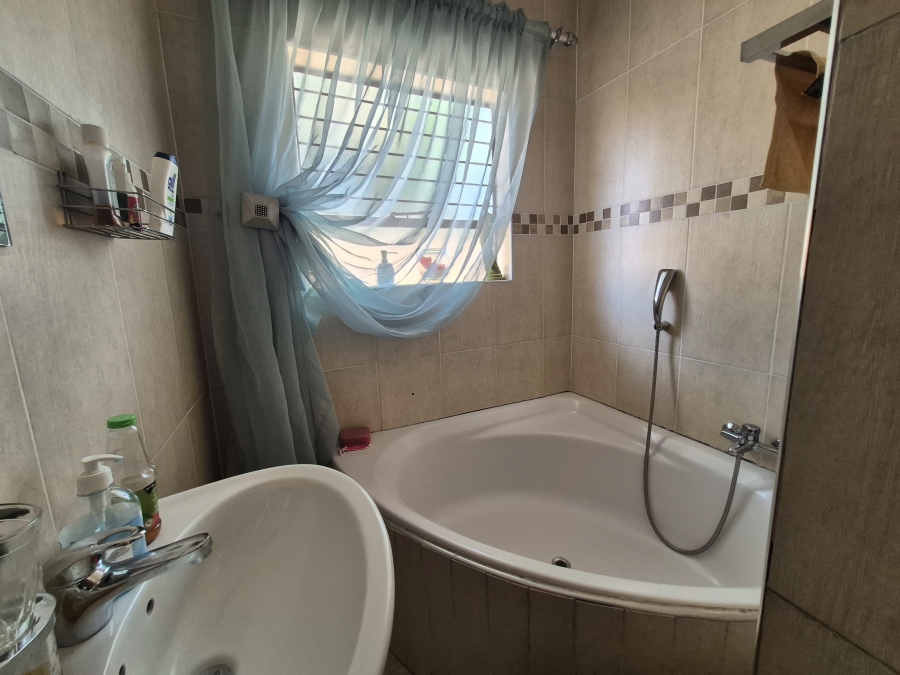 2 Bedroom Property for Sale in Kinross Mpumalanga