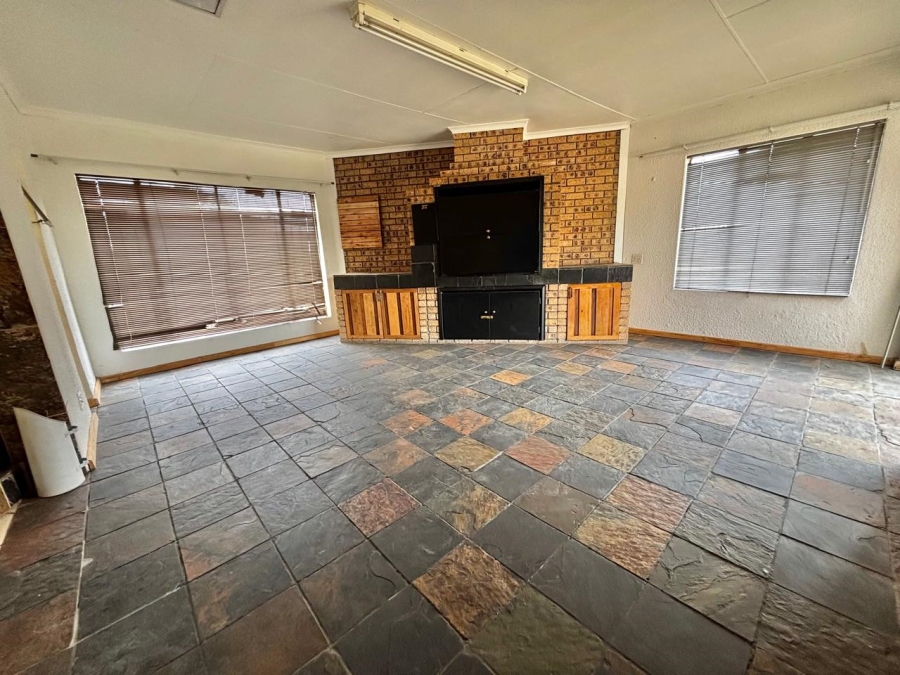 5 Bedroom Property for Sale in Suidheuwel Mpumalanga