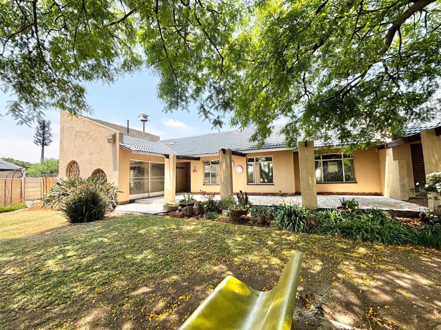 5 Bedroom Property for Sale in Suidheuwel Mpumalanga