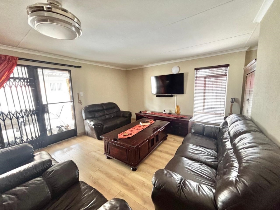 5 Bedroom Property for Sale in Noordrand Mpumalanga