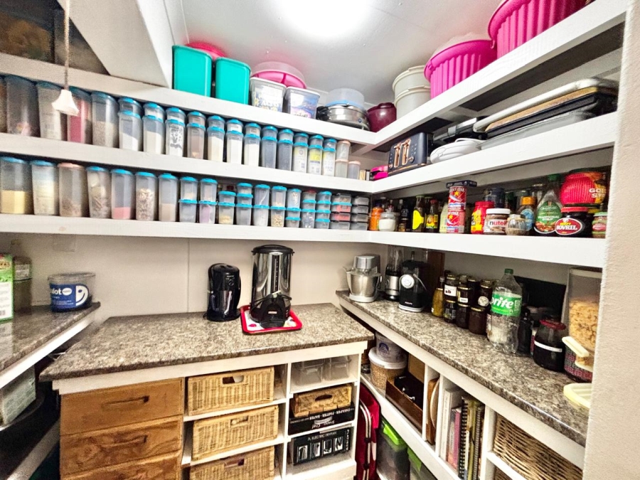 5 Bedroom Property for Sale in Noordrand Mpumalanga