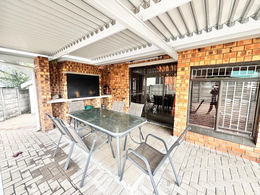 5 Bedroom Property for Sale in Noordrand Mpumalanga