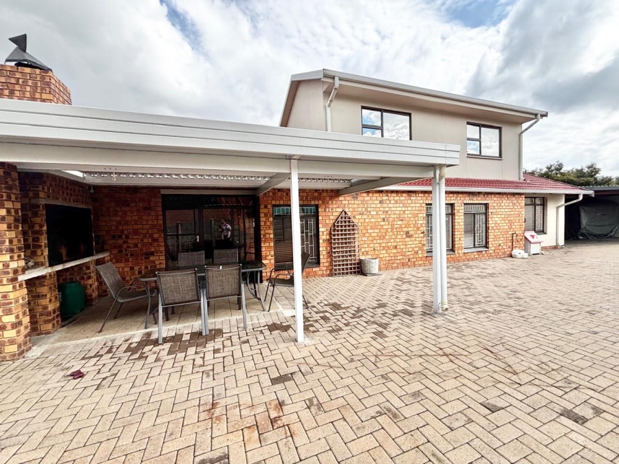 5 Bedroom Property for Sale in Noordrand Mpumalanga