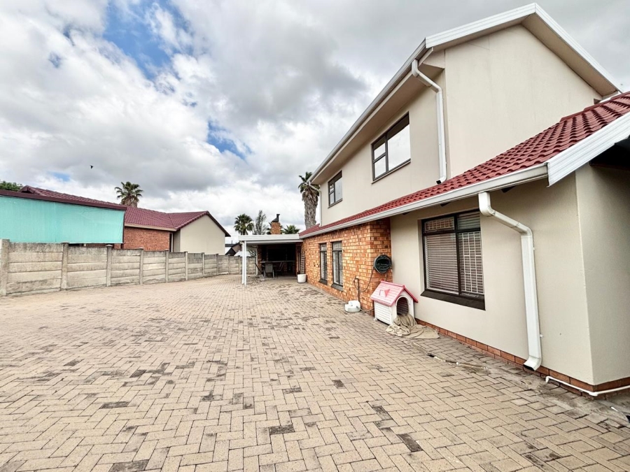 5 Bedroom Property for Sale in Noordrand Mpumalanga