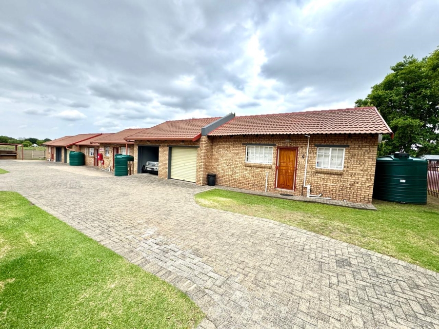1 Bedroom Property for Sale in Cosmosrand Mpumalanga