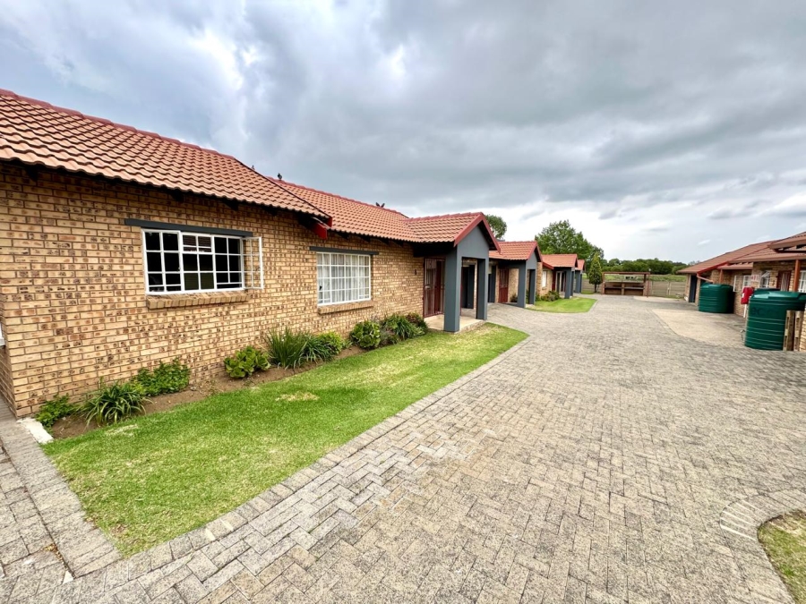 1 Bedroom Property for Sale in Cosmosrand Mpumalanga