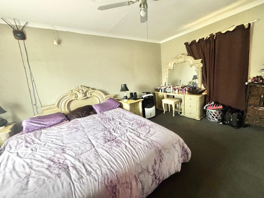 5 Bedroom Property for Sale in Secunda Mpumalanga