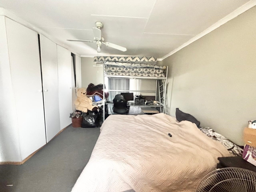 5 Bedroom Property for Sale in Secunda Mpumalanga