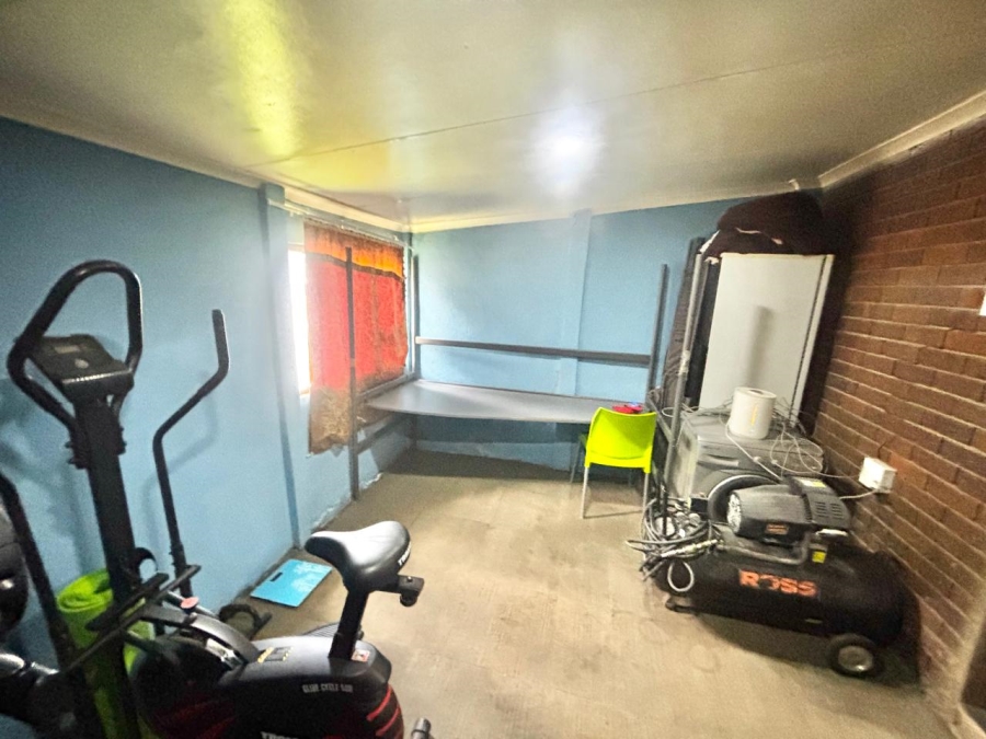 5 Bedroom Property for Sale in Secunda Mpumalanga