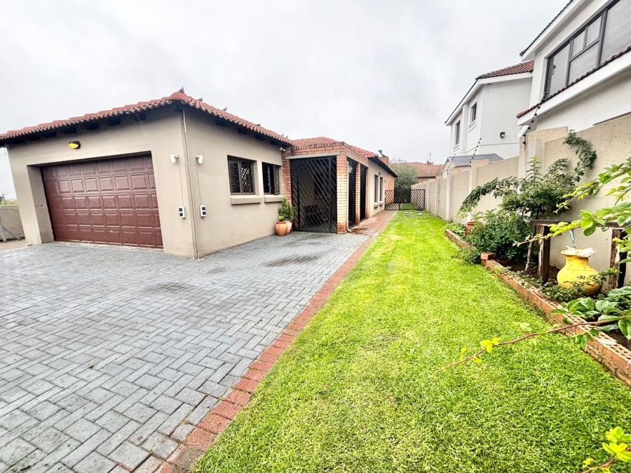 3 Bedroom Property for Sale in Noordrand Mpumalanga